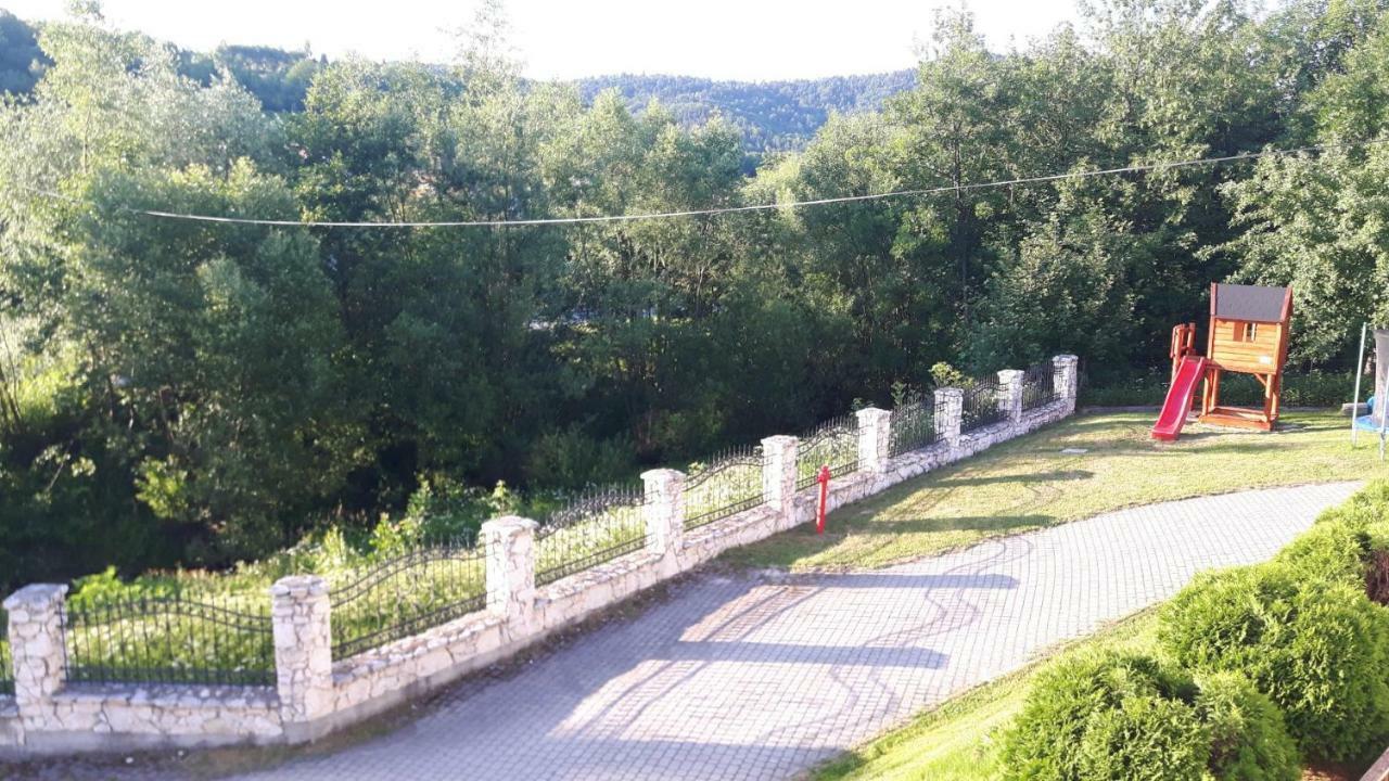 Zajazd Ponikiew - Noclegi Вадовице Екстериор снимка